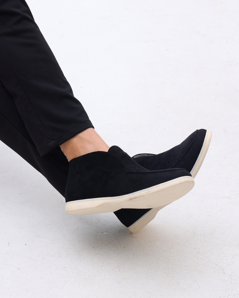 THE CLASSIC LOAFER