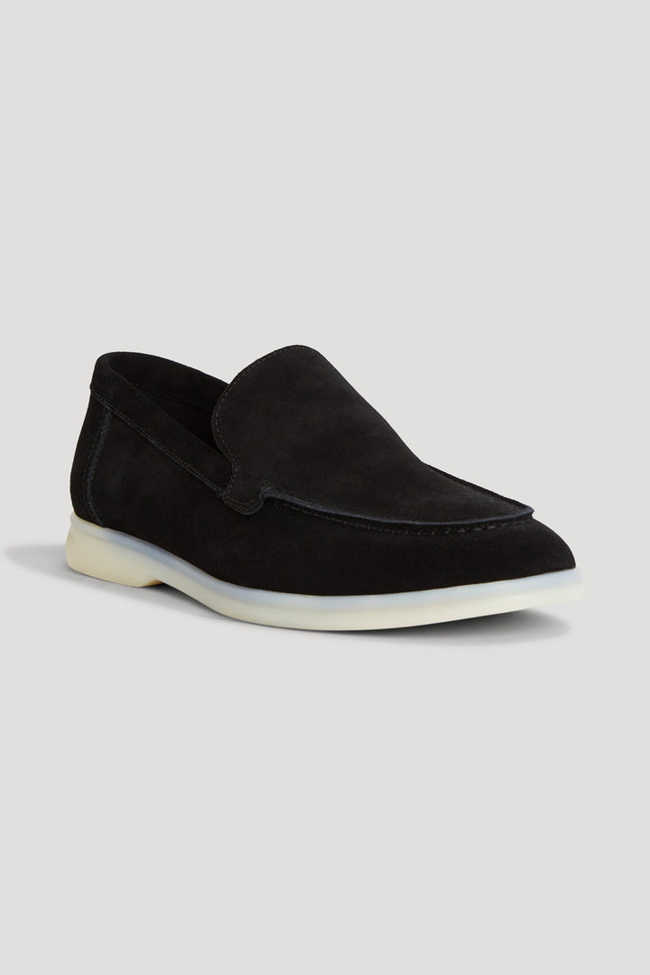 THE CLASSIC LOAFER