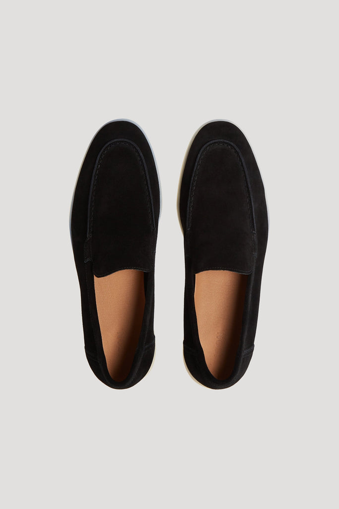 THE CLASSIC LOAFER
